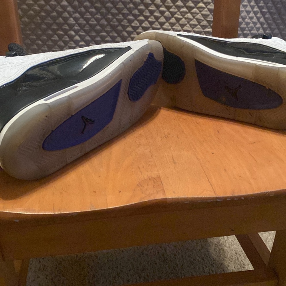 Jordan DubZero White/Concord Big Kids Sz 4.5 Great Condition - Picture 5 of 7